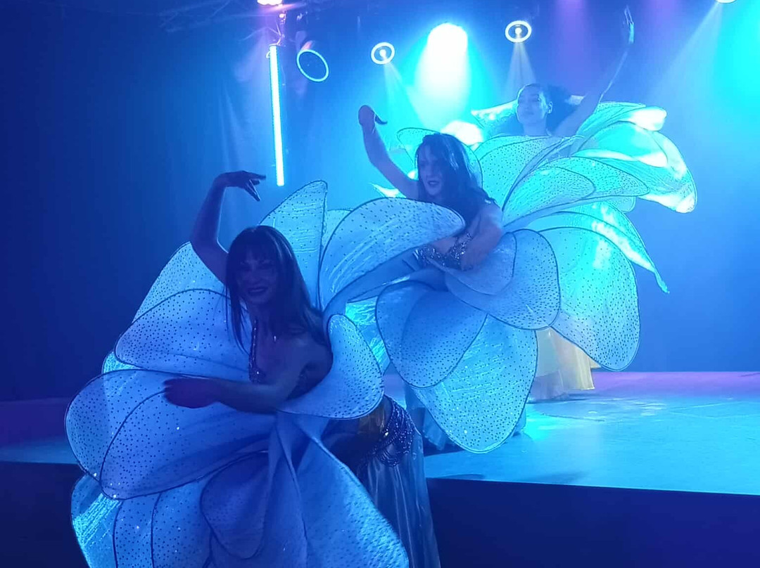 TY CABARET-Crozon必去景点