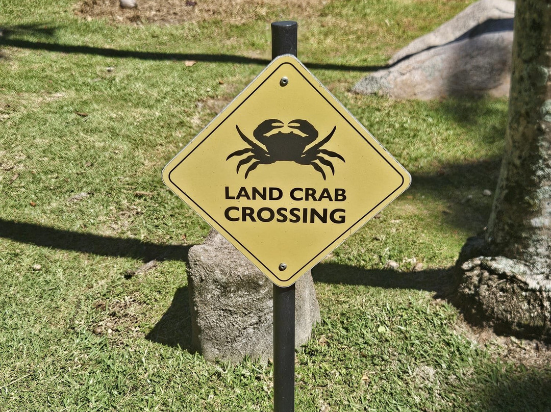 乔吉特沙滩-普拉兰岛必去景点