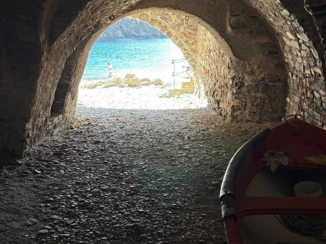 Abbazia di San Fruttuoso-卡莫利必去景点