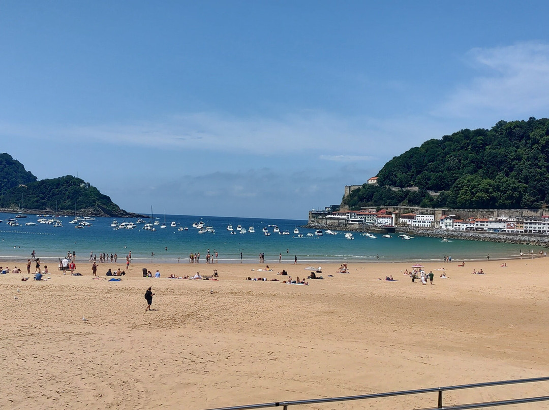 孔查海滩-圣塞瓦斯蒂安必去景点