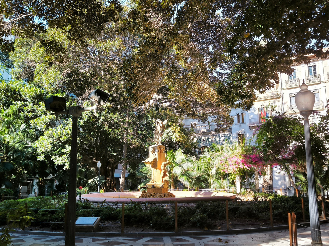 Plaça De Gabriel Miró-阿利坎特省必去景点