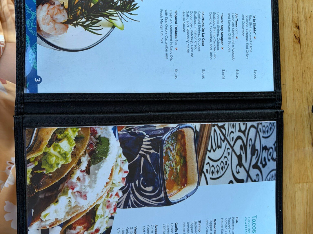 Four Tunas Fish & Bar