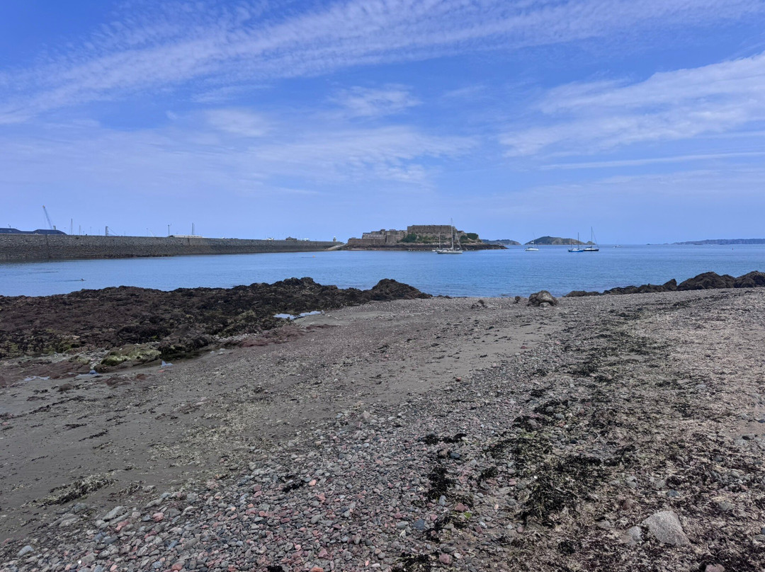 Island Coachways-St Peter Port必去景点