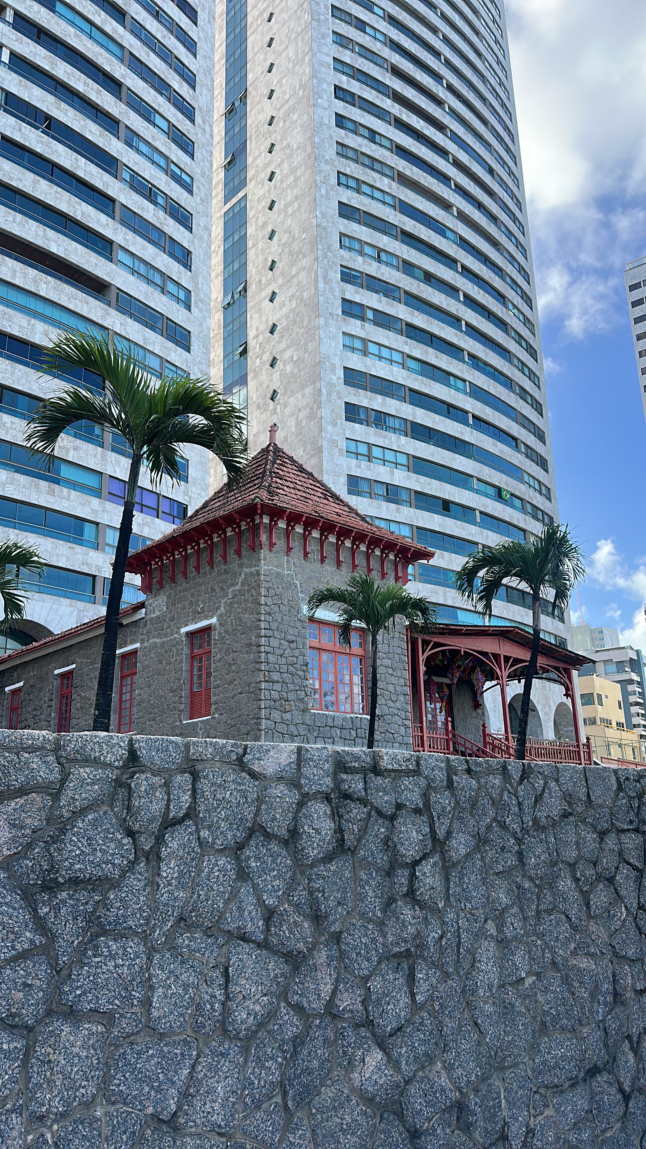 卡纳留斯皇宫酒店-旅行者