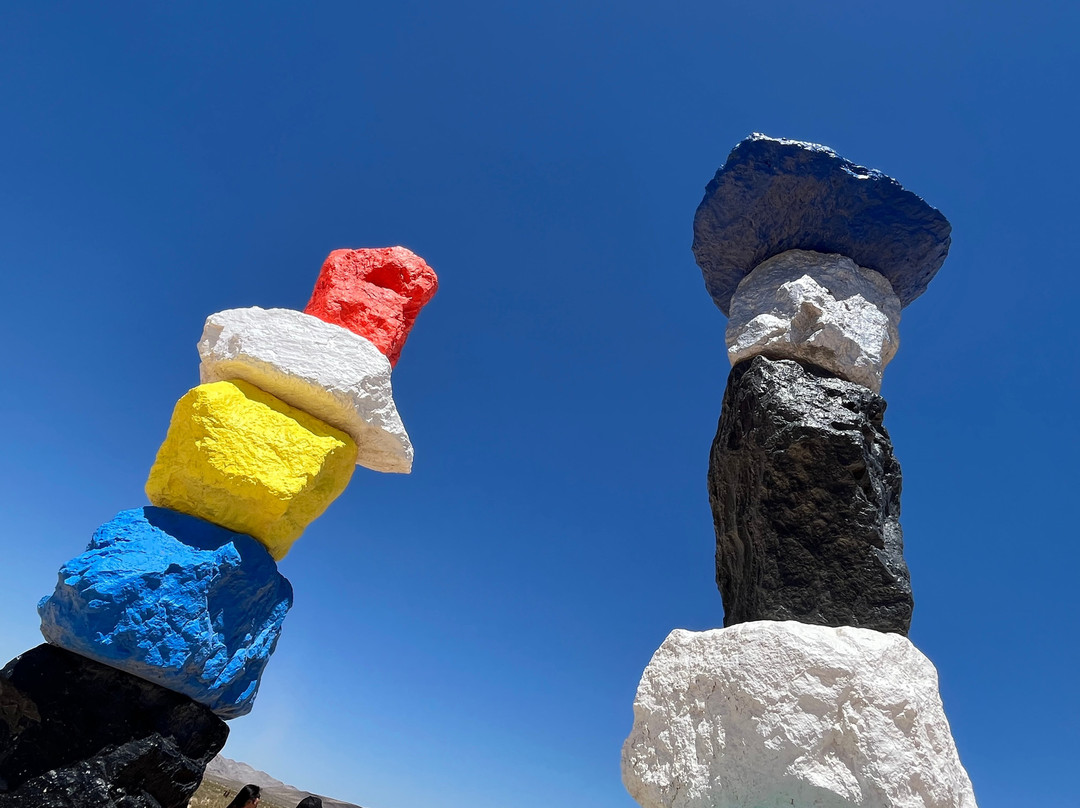 Seven Magic Mountains-Jean必去景点