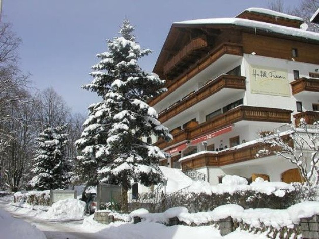 圣沃夫冈酒店住宿-富力安酒店