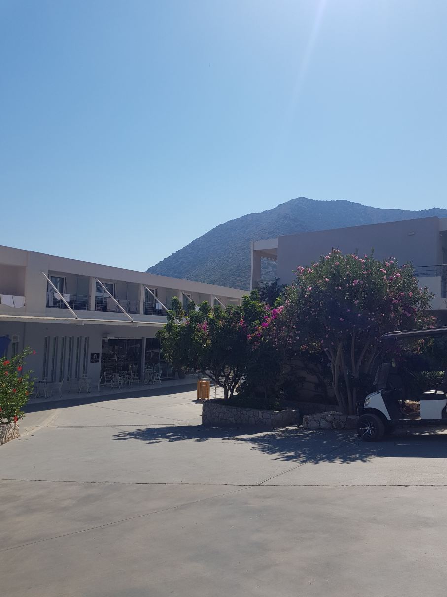阿塔里大酒店-旅行者