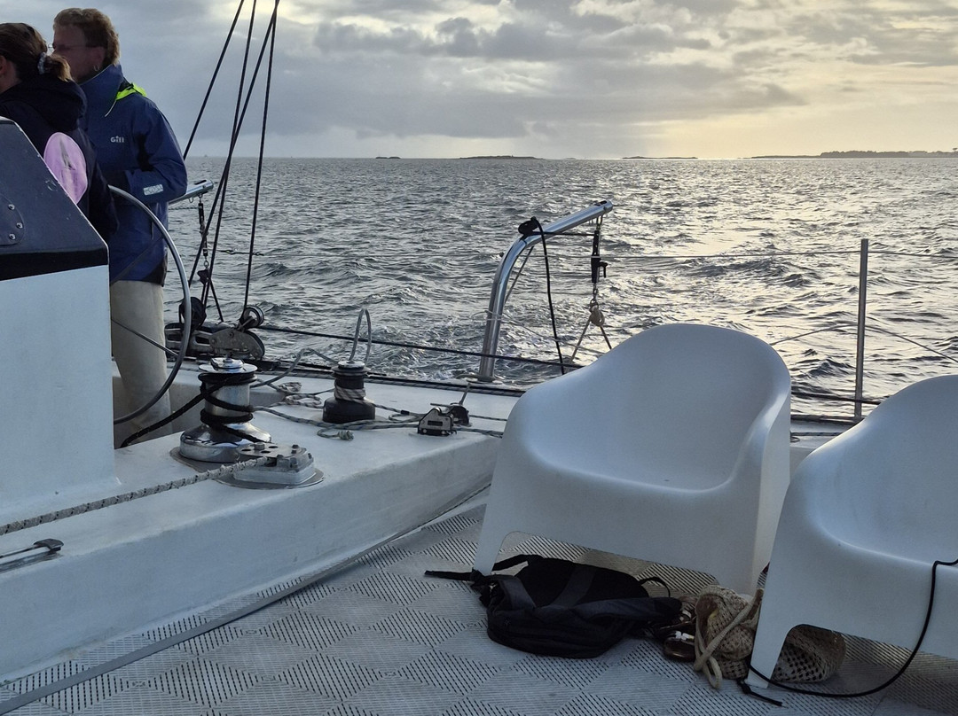 Caseneuve Maxi Catamaran-Baden必去景点