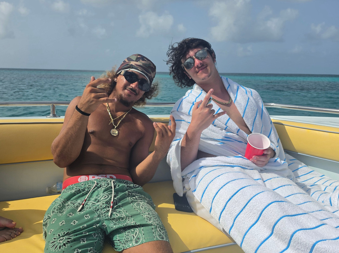Captain Alan's Boat Charters-Oyster Pond必去景点