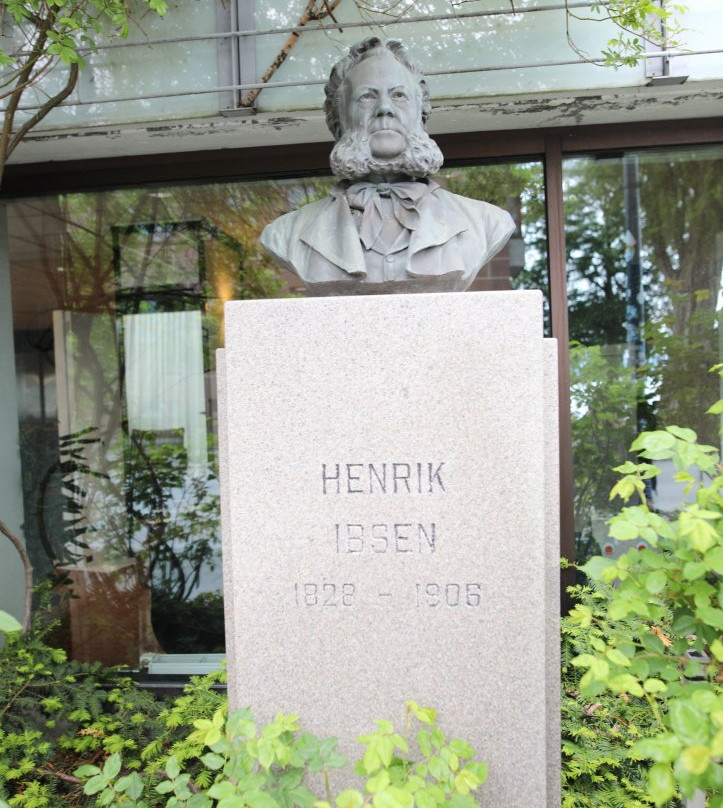 Byste Av Henrik Ibsen