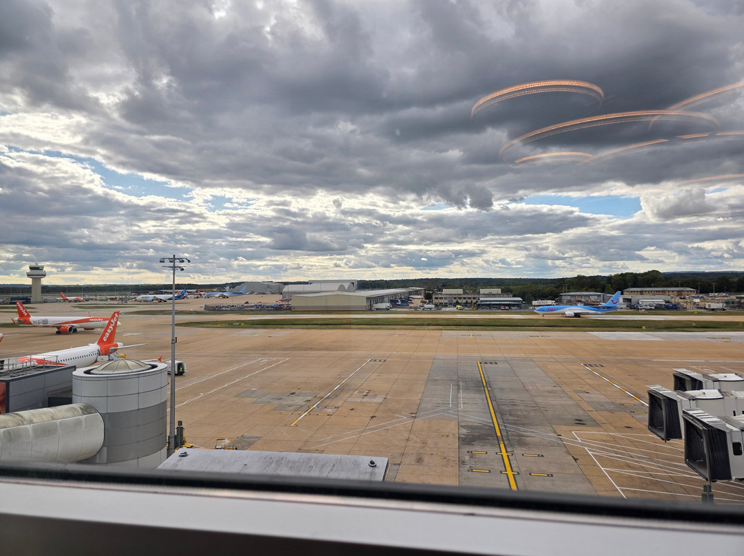 Plaza Premium Lounge Gatwick North Departures-霍利必去景点