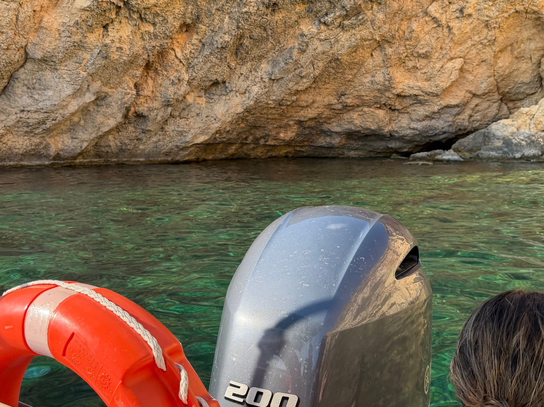 Comino Waves Boat Charters Malta-史克华必去景点