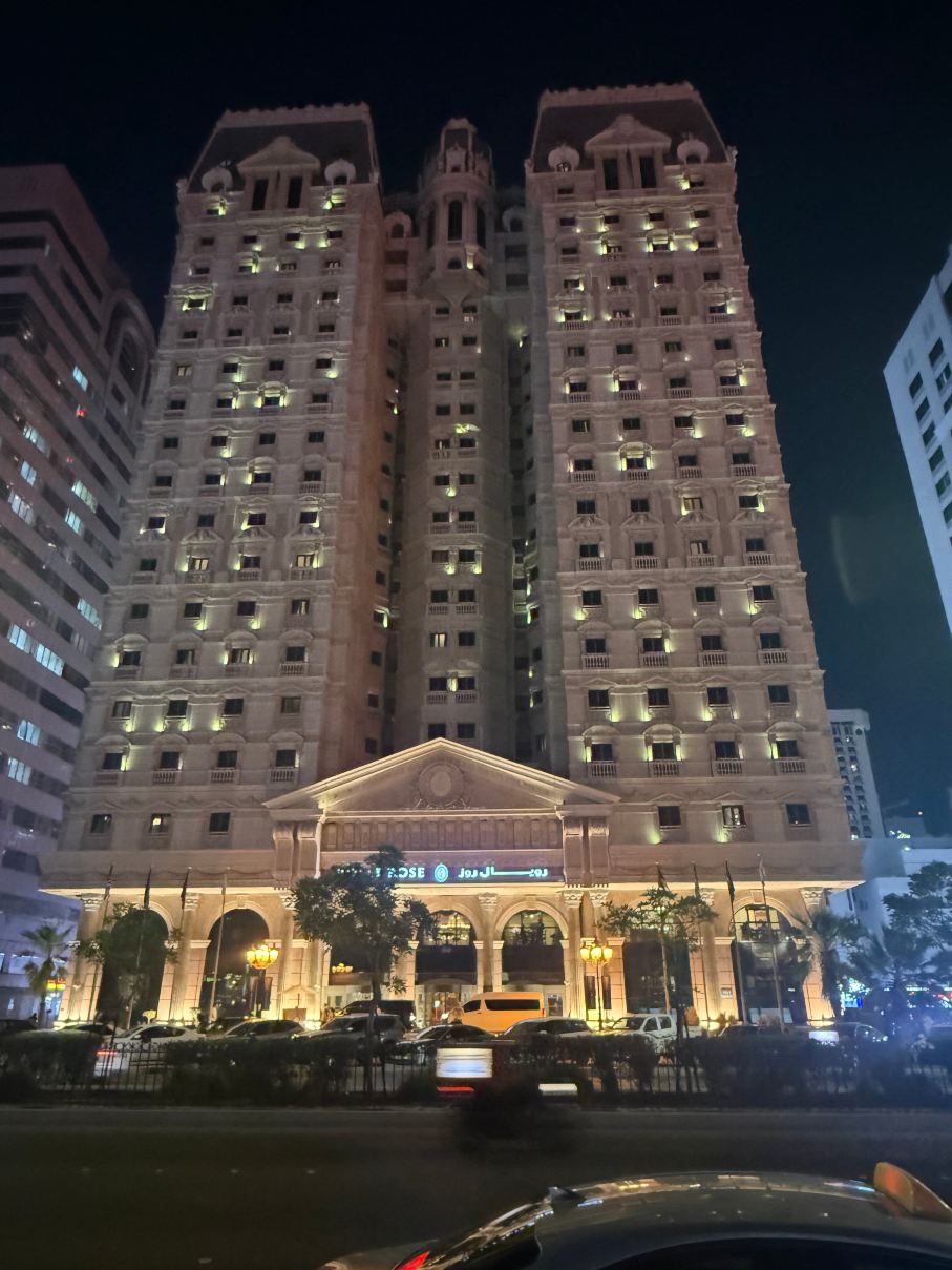 阿布扎比皇家玫瑰酒店,希尔顿格芮精选酒店-旅行者