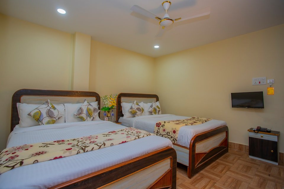 OYO 329 Hotel Utsav