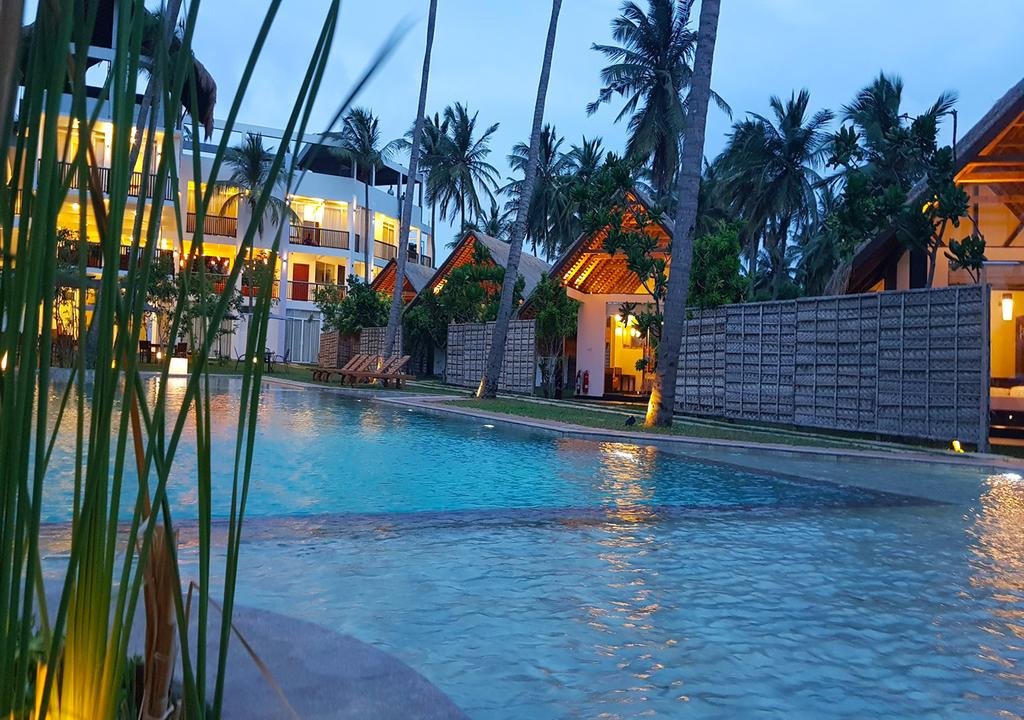 Blue Whale Beach Resort-官方