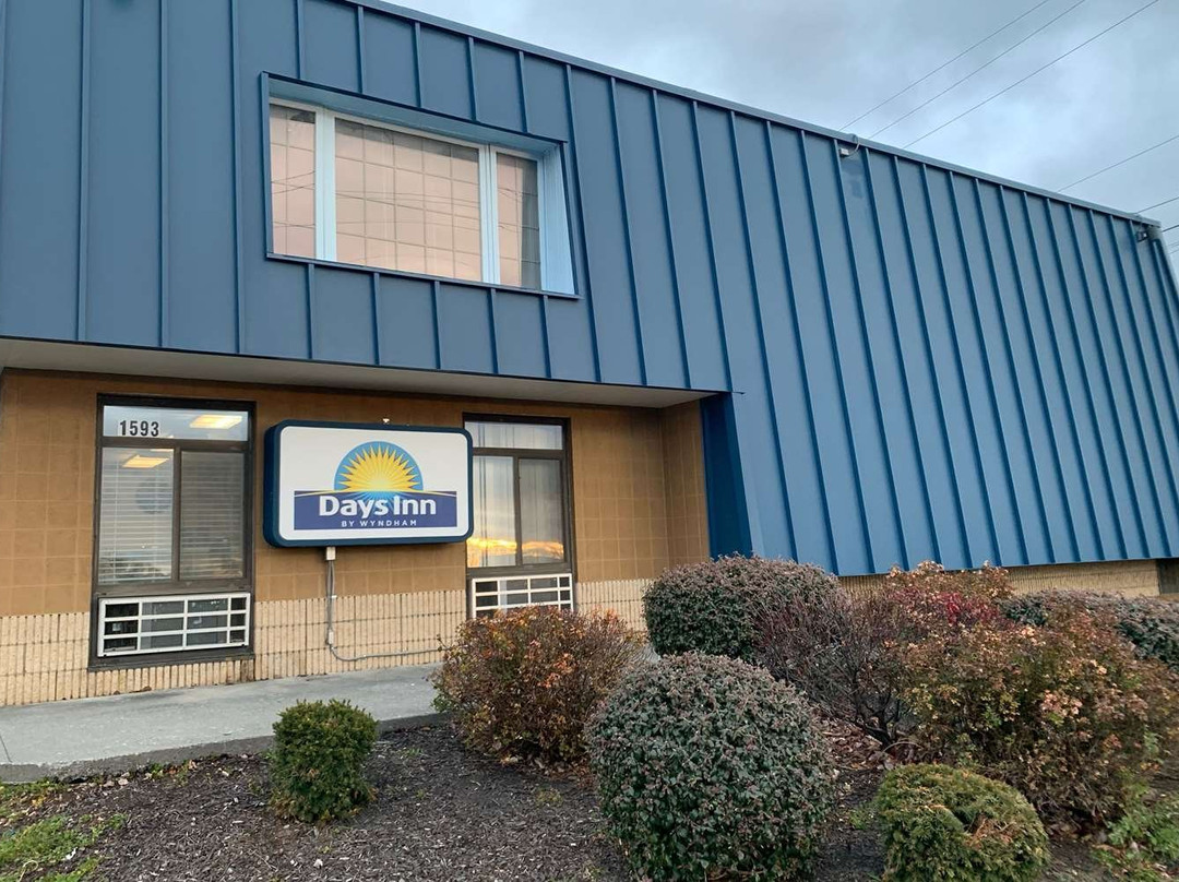 Days Inn by Wyndham Winchester North