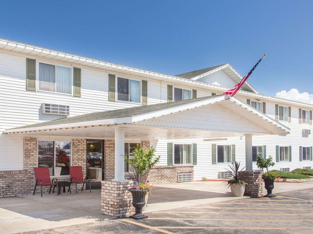 Super 8 by Wyndham Escanaba主图