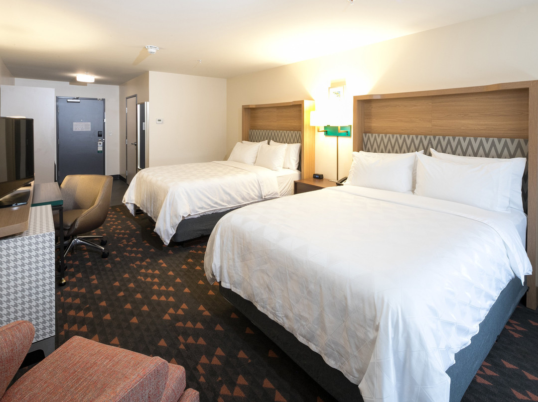 Holiday Inn & Suites Mount Pleasant By IHG主图