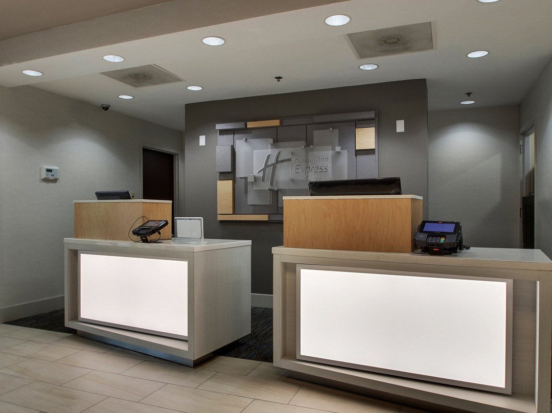 Holiday Inn Express & Suites Middleboro Raynham by IHG主图