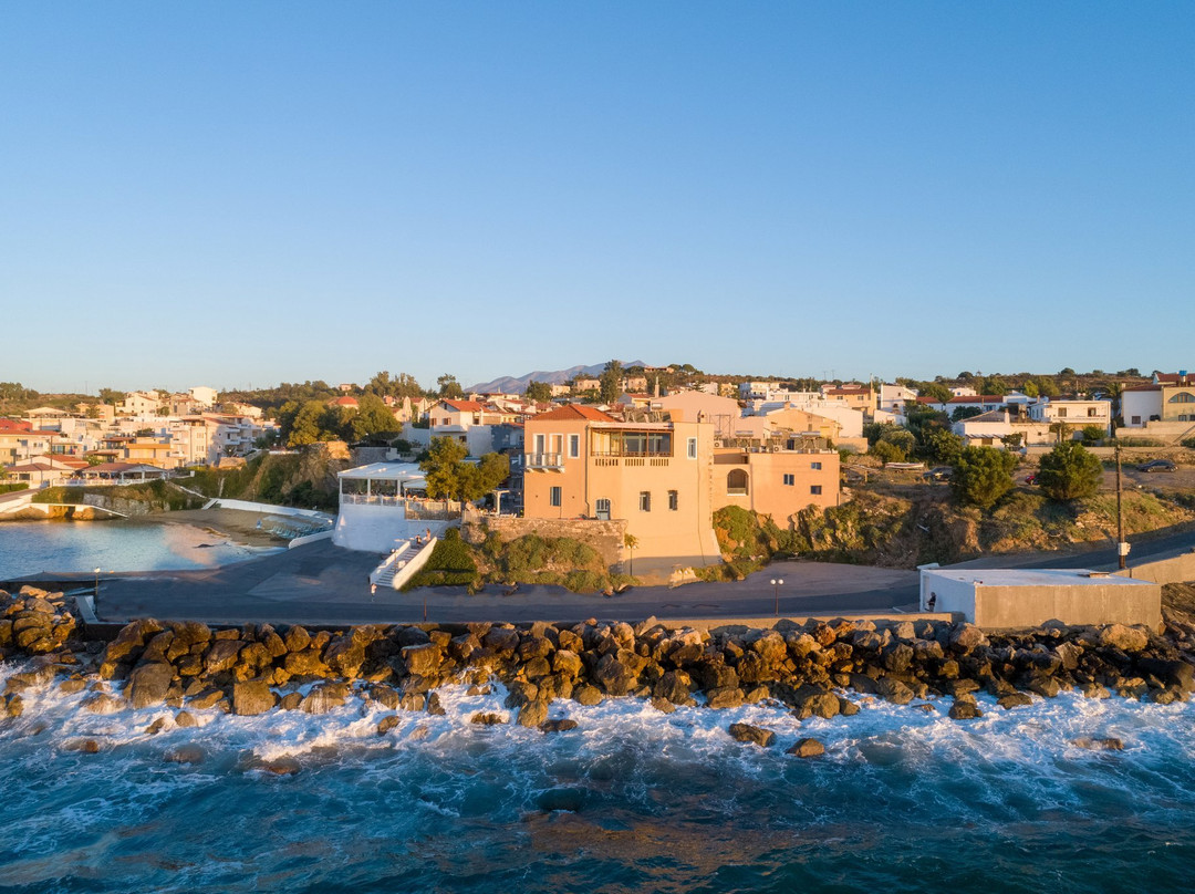 Captains House - Hotel & Suites