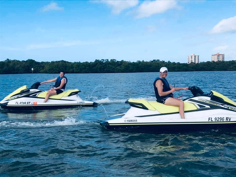 Adventure Water Sports, Inc.-迈尔斯堡海滩必去景点