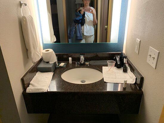 La Quinta Inn & Suites by Wyndham Vancouver主图