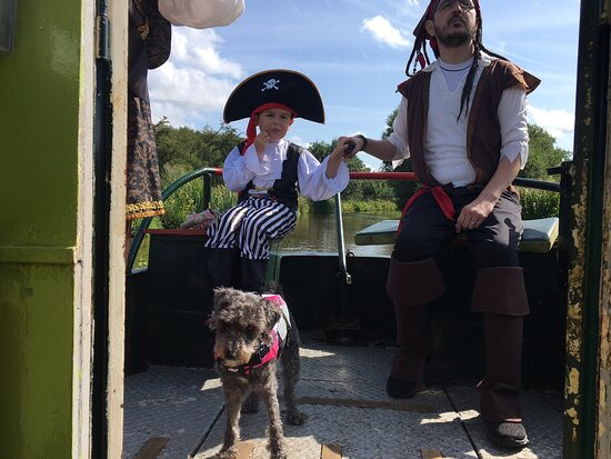 Phoenix Day Boat Hire-Whaley Bridge必去景点