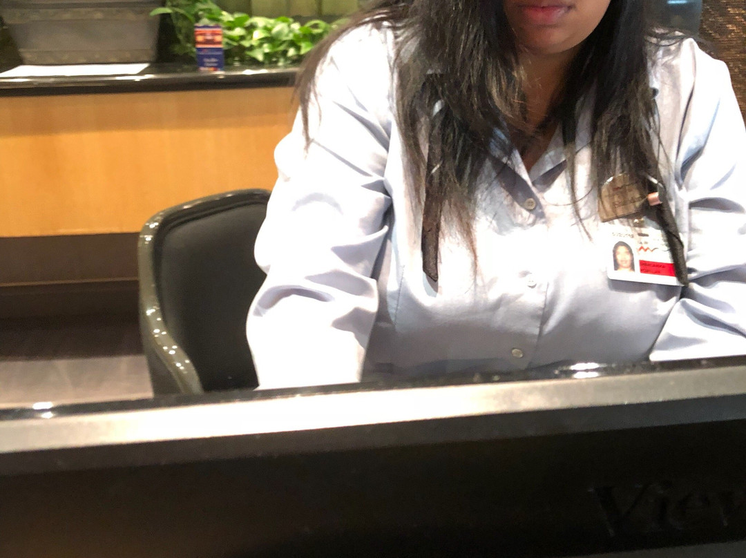 Golden Moon Hotel & Casino pool主图