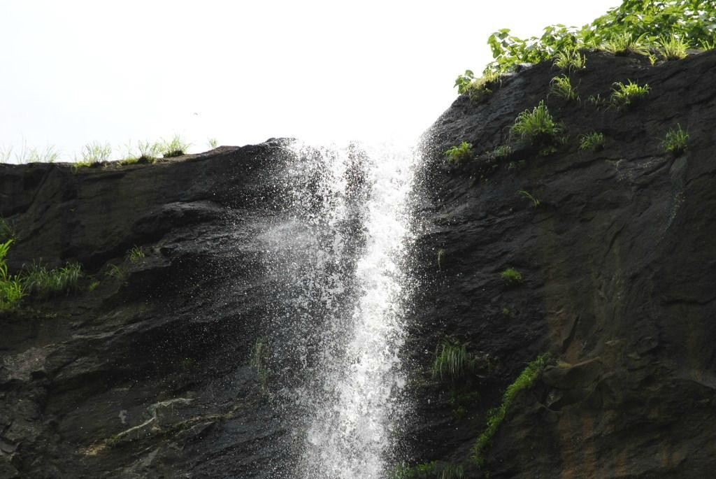 Zenith Waterfall景点图片
