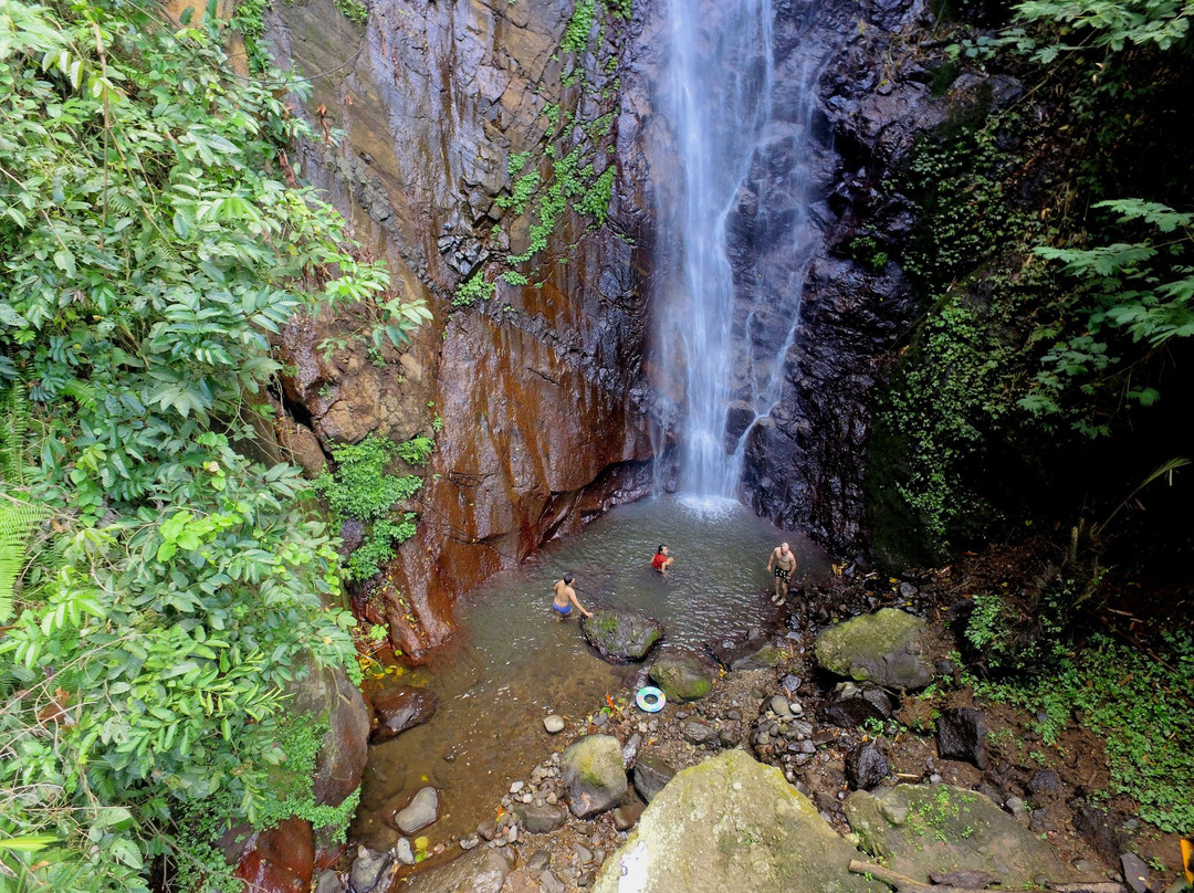 Jagasatru Waterfall景点图片