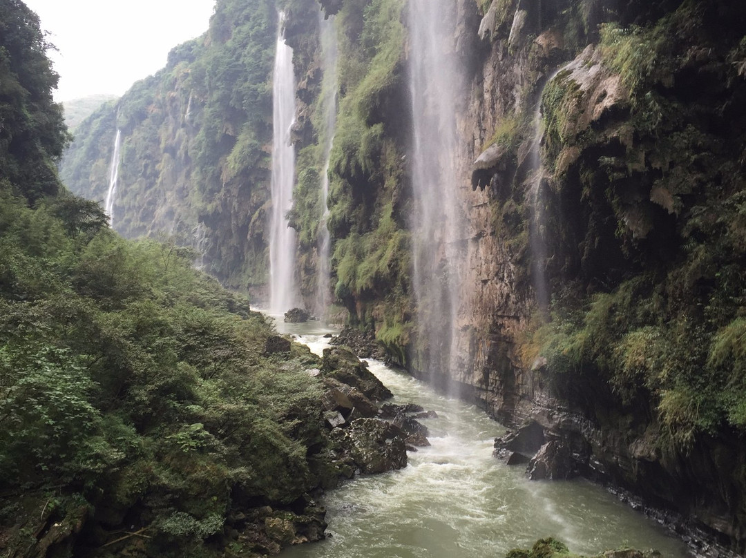 米亚罗岷江大峡谷景点图片