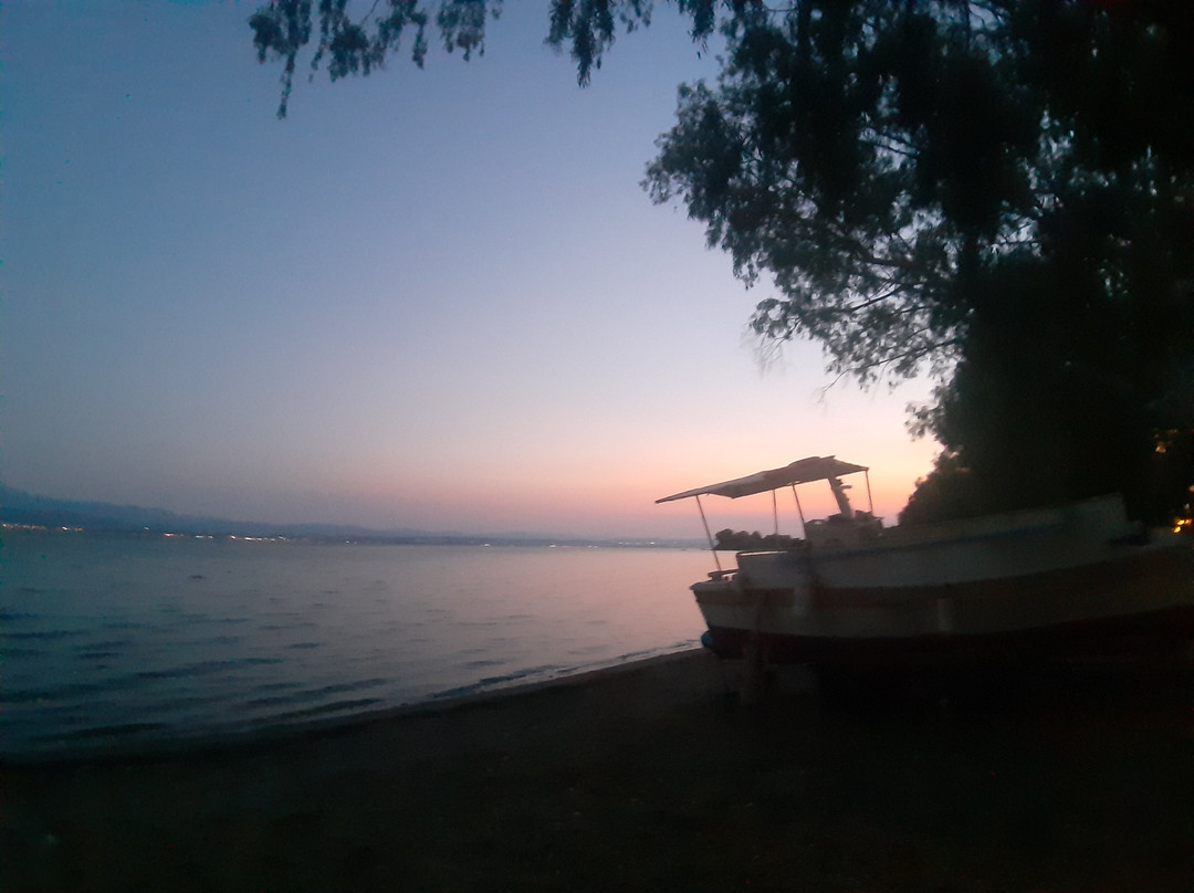 Milos camping