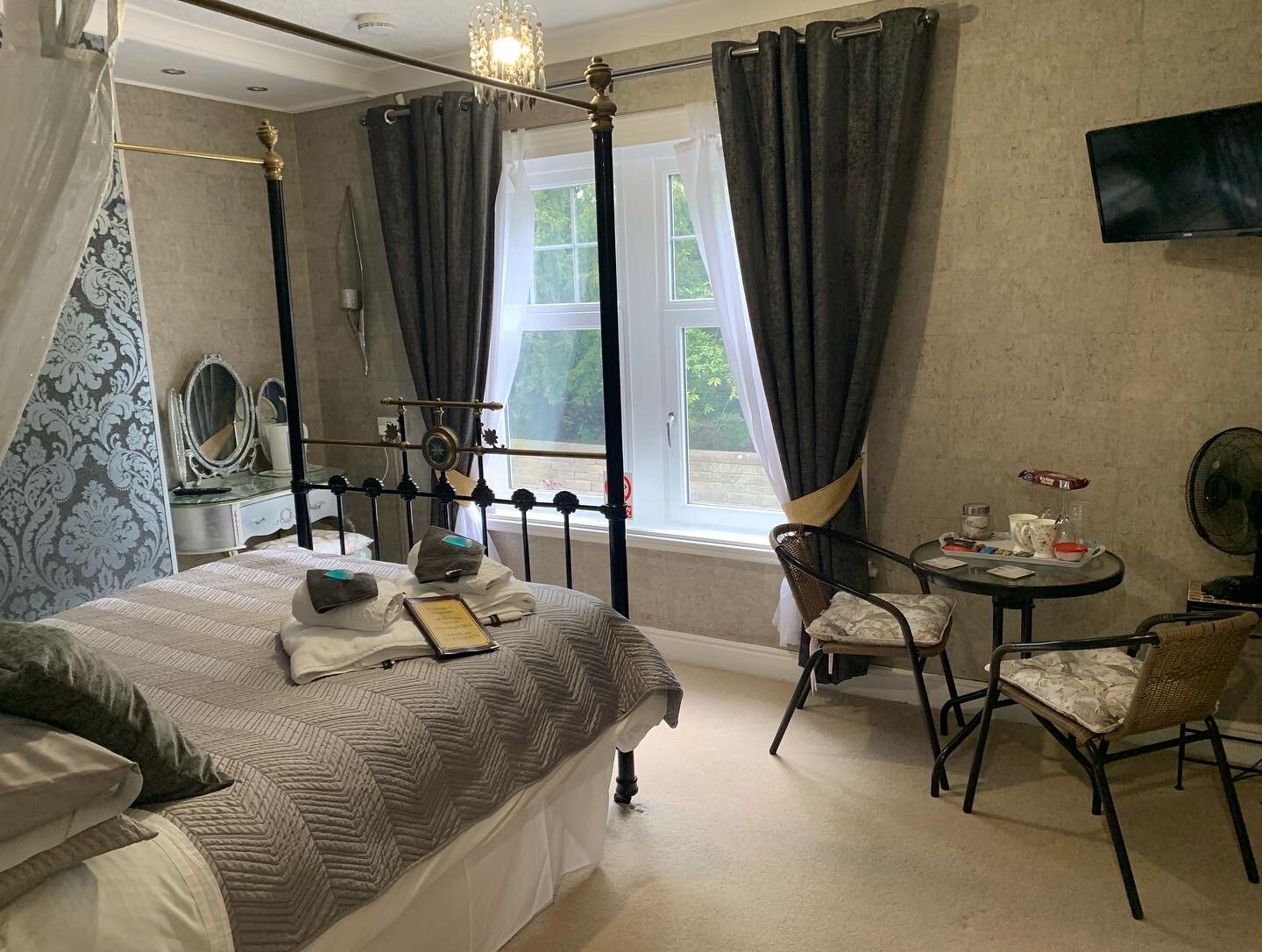 Slayleigh B&B-官方