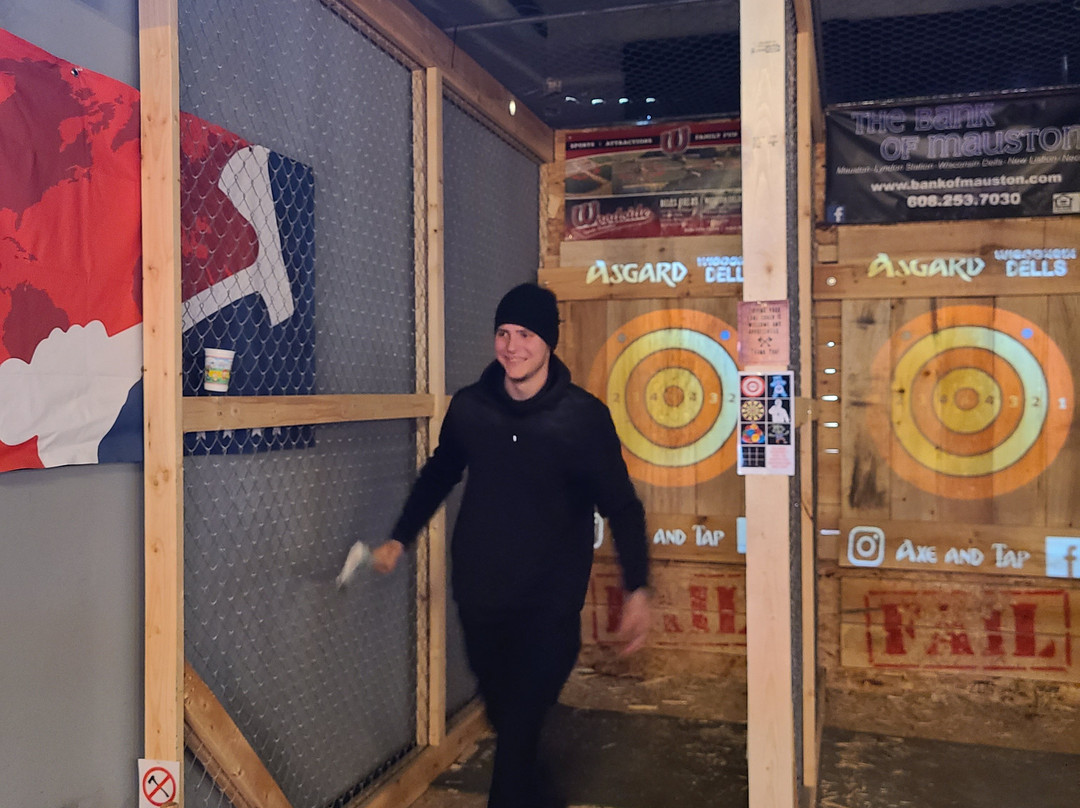 Asgard Axe Throwing-威斯康星峡谷必去景点