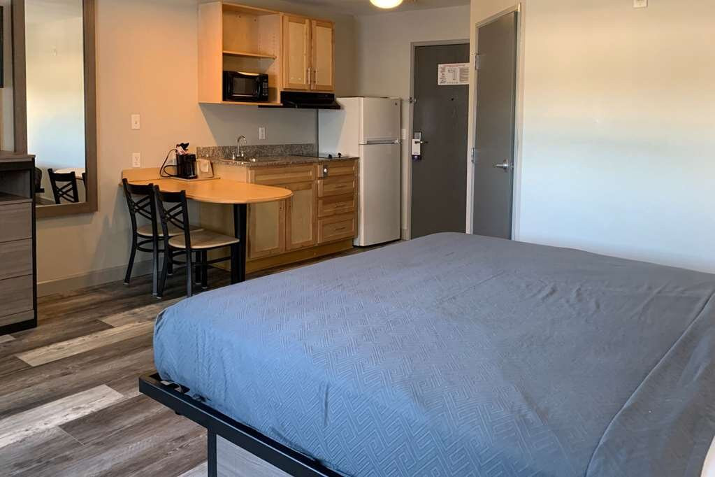 Suburban Extended Stay Hotel Near Panama City Beach主图