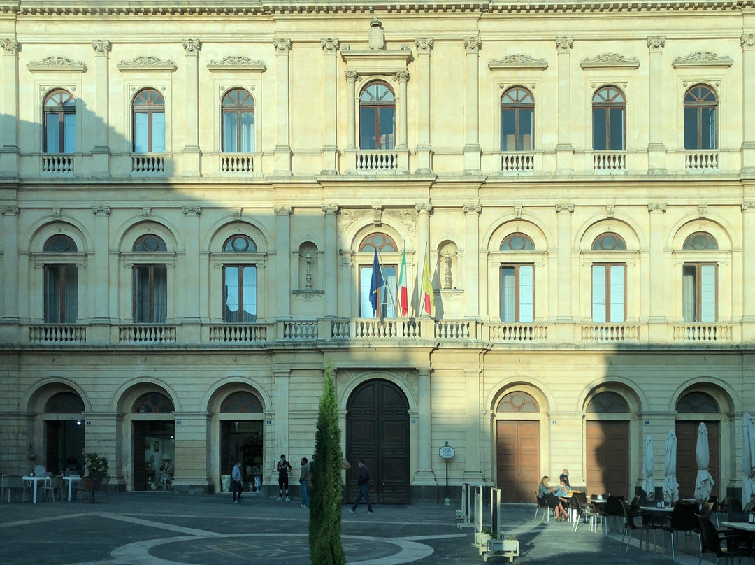 Palazzo Municipale-卡尔塔吉罗内必去景点