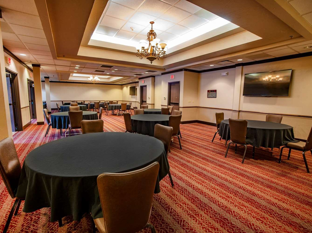 斯马龙贝斯特韦斯特普勒斯套房酒店主图