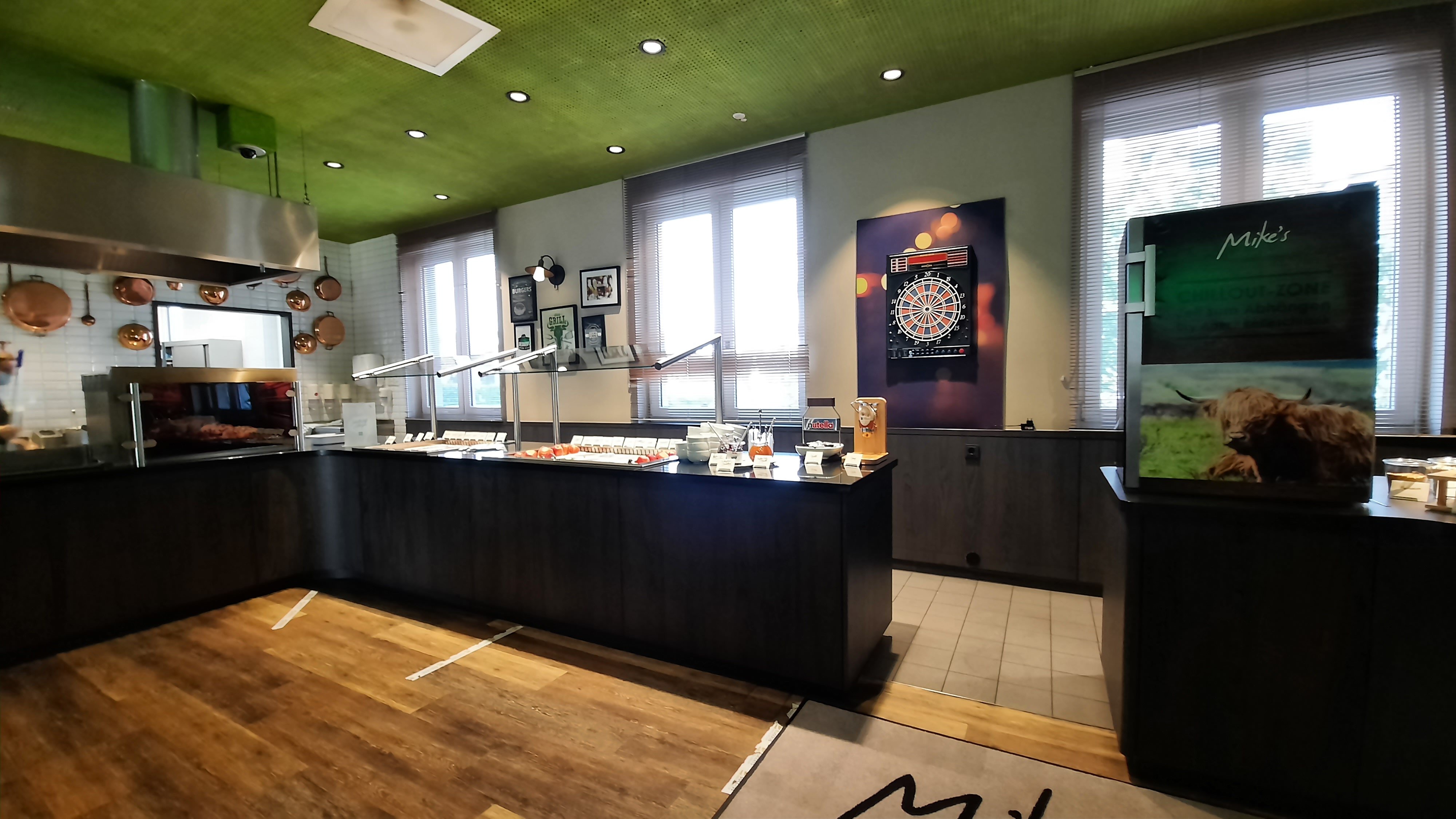 宜必思尚品图宾根酒店-餐饮