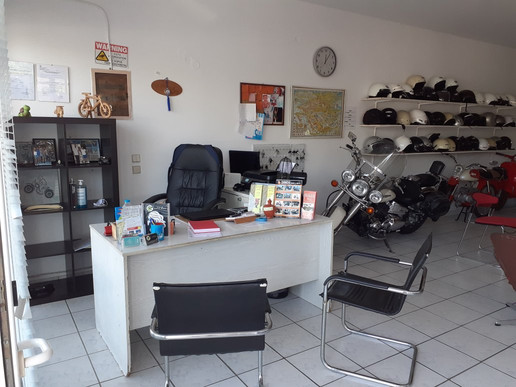 Dinos Rent a Moto-科林比亚必去景点