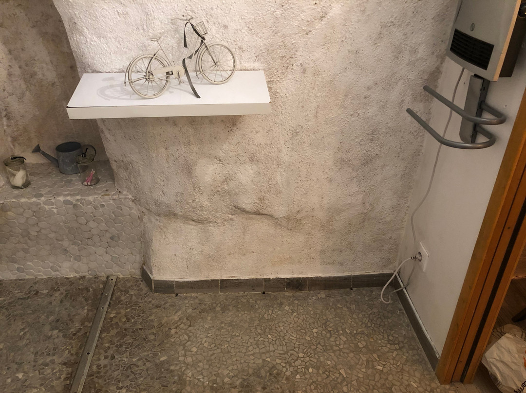 La Fontaine de la Chapiniere主图