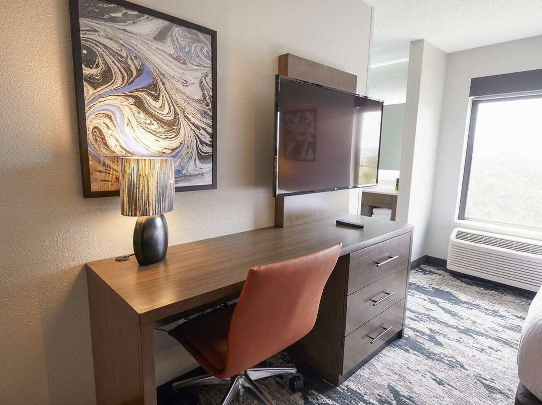 Best Western Plus Bourbonnais Hotel & Suites主图