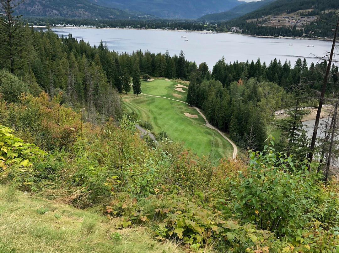 Hyde Mountain on Mara Lake Golf Course-Sicamous必去景点