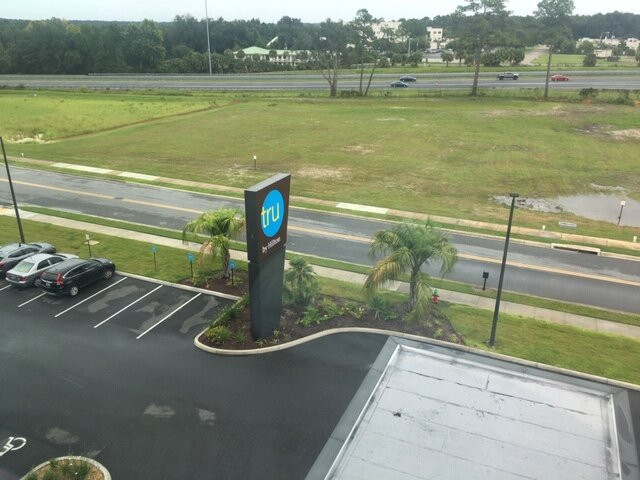 Tru by Hilton Lake City主图