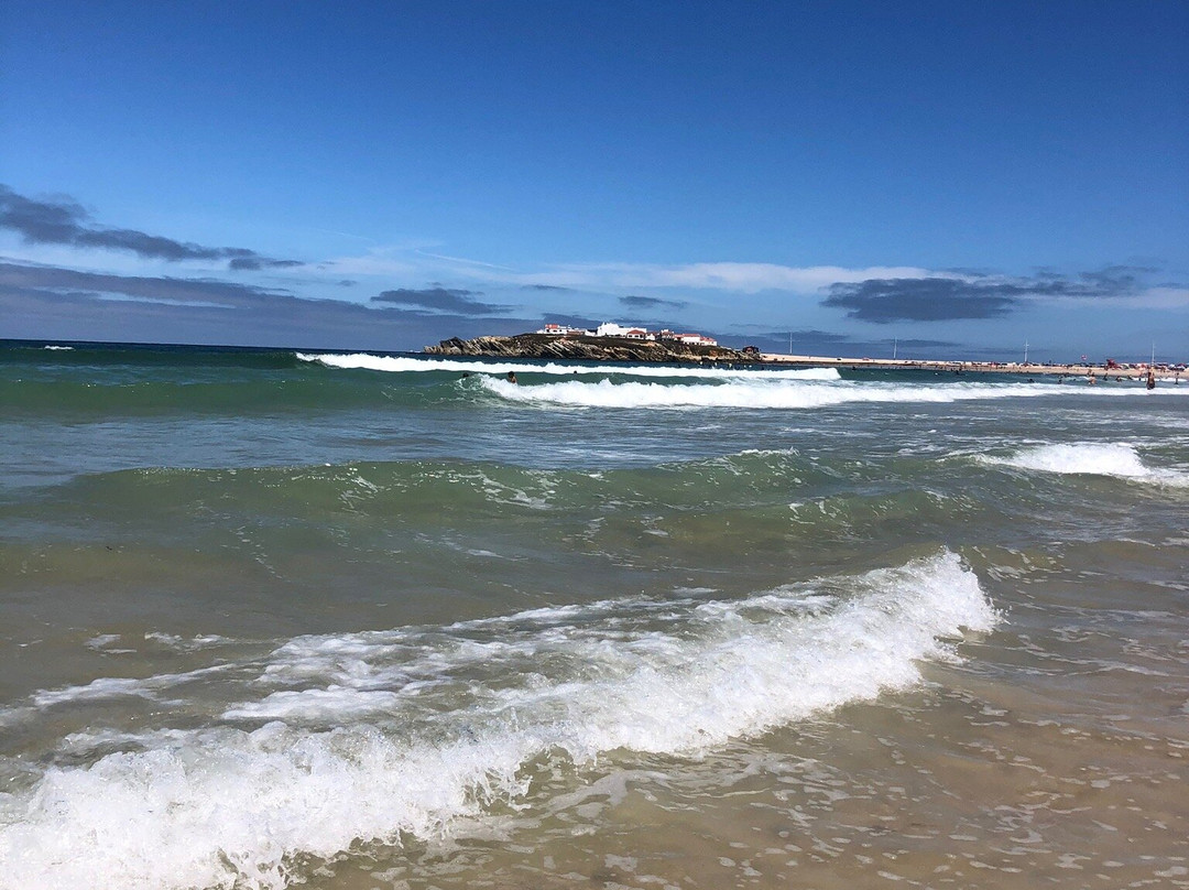 Peniche Surf Camp景点图片