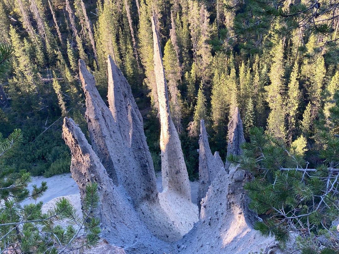 Pinnacles Overlook Hike景点图片