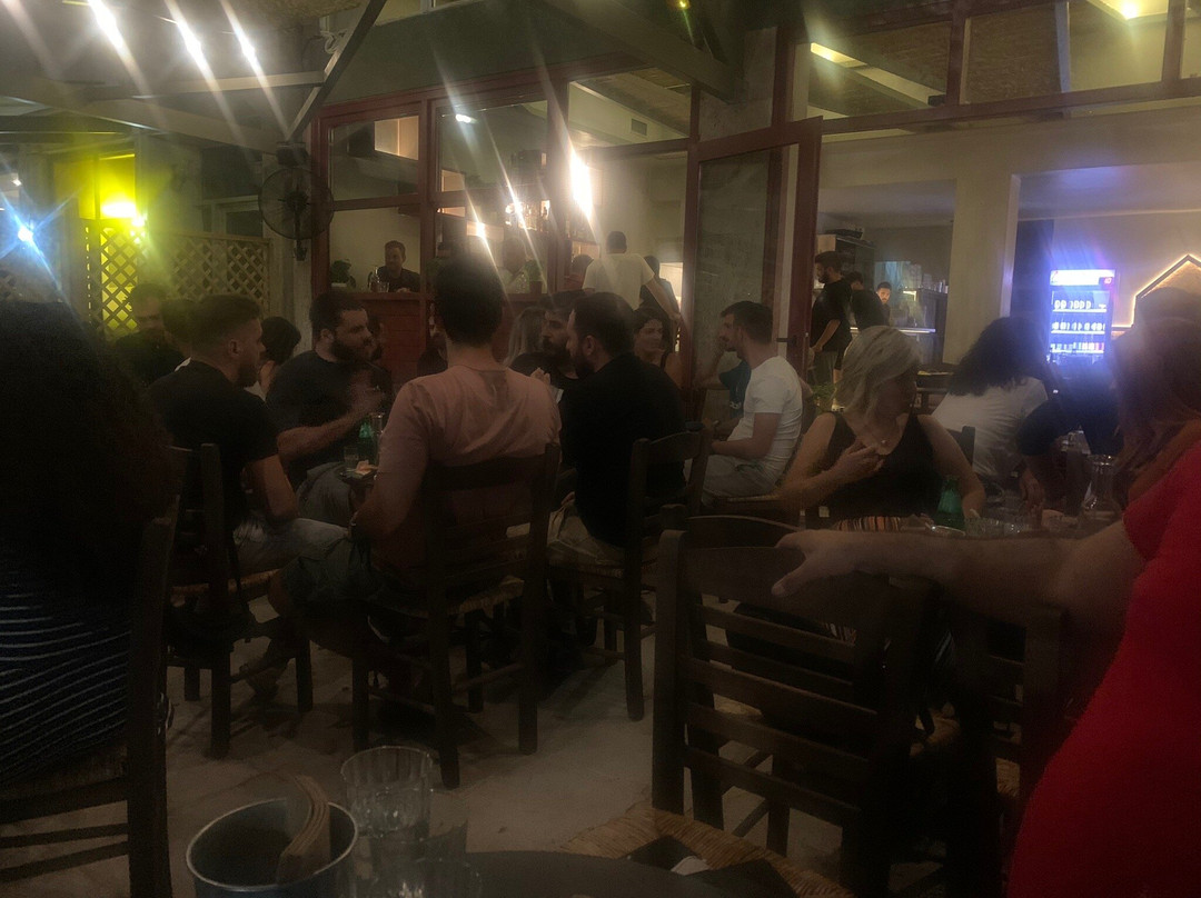 Apodiopompaios Tragos