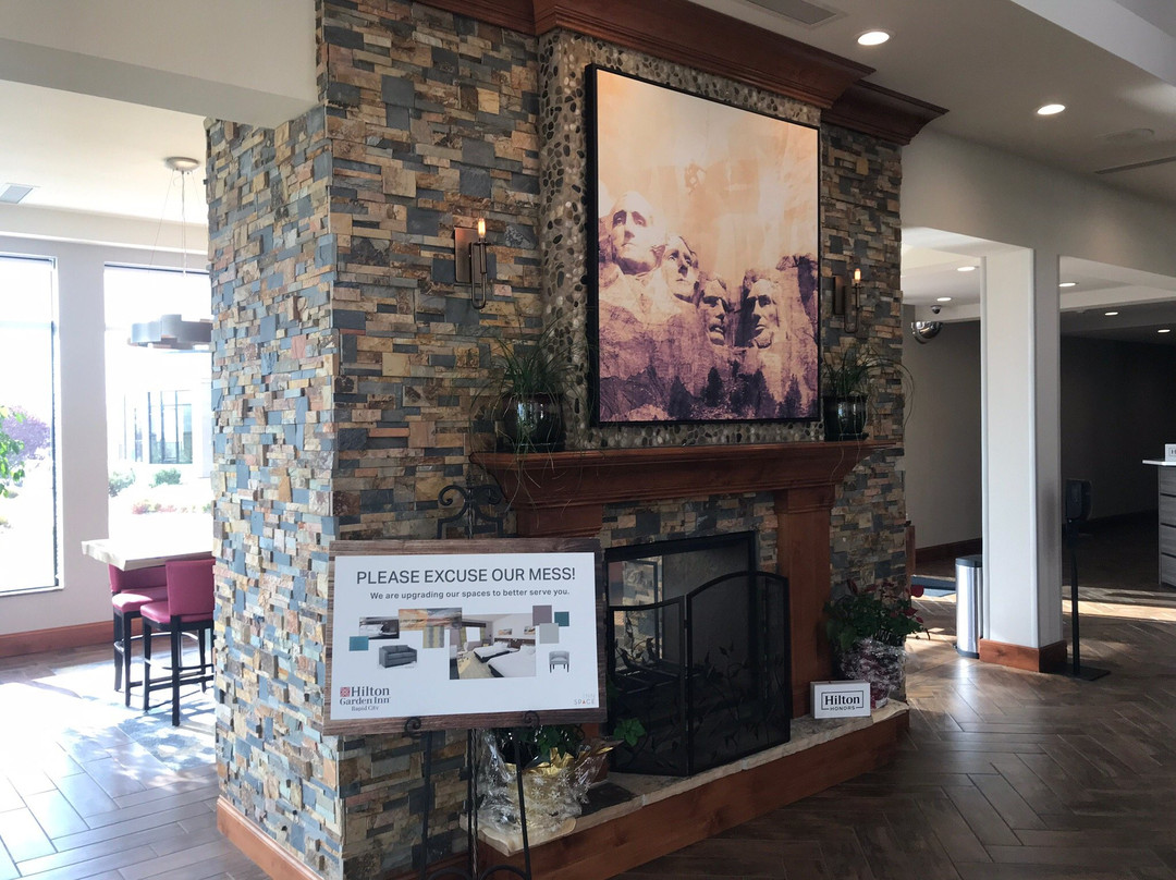 希尔顿花园旅馆拉皮德市主图