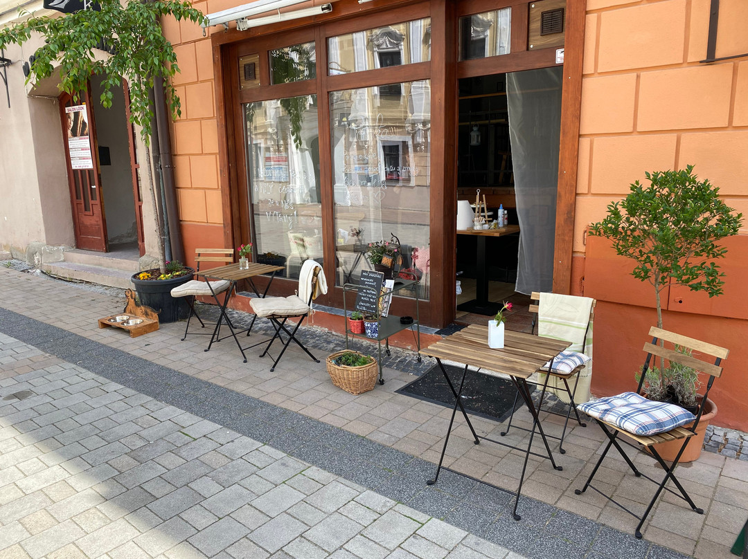 Kaviaren Poetika