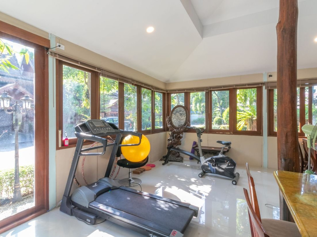 玉瓦迪度假酒店主图