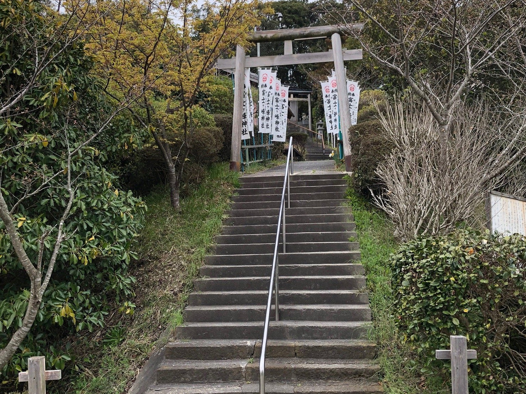 Fujigane Shrine景点图片